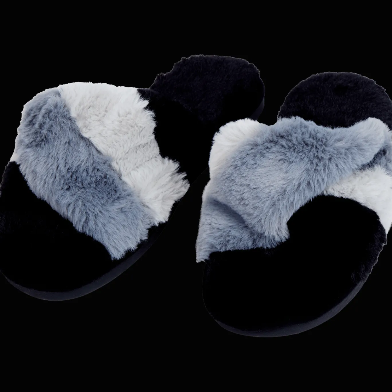 fluffy_slippers_3.webp Action Schoenen^Fluffy slippers