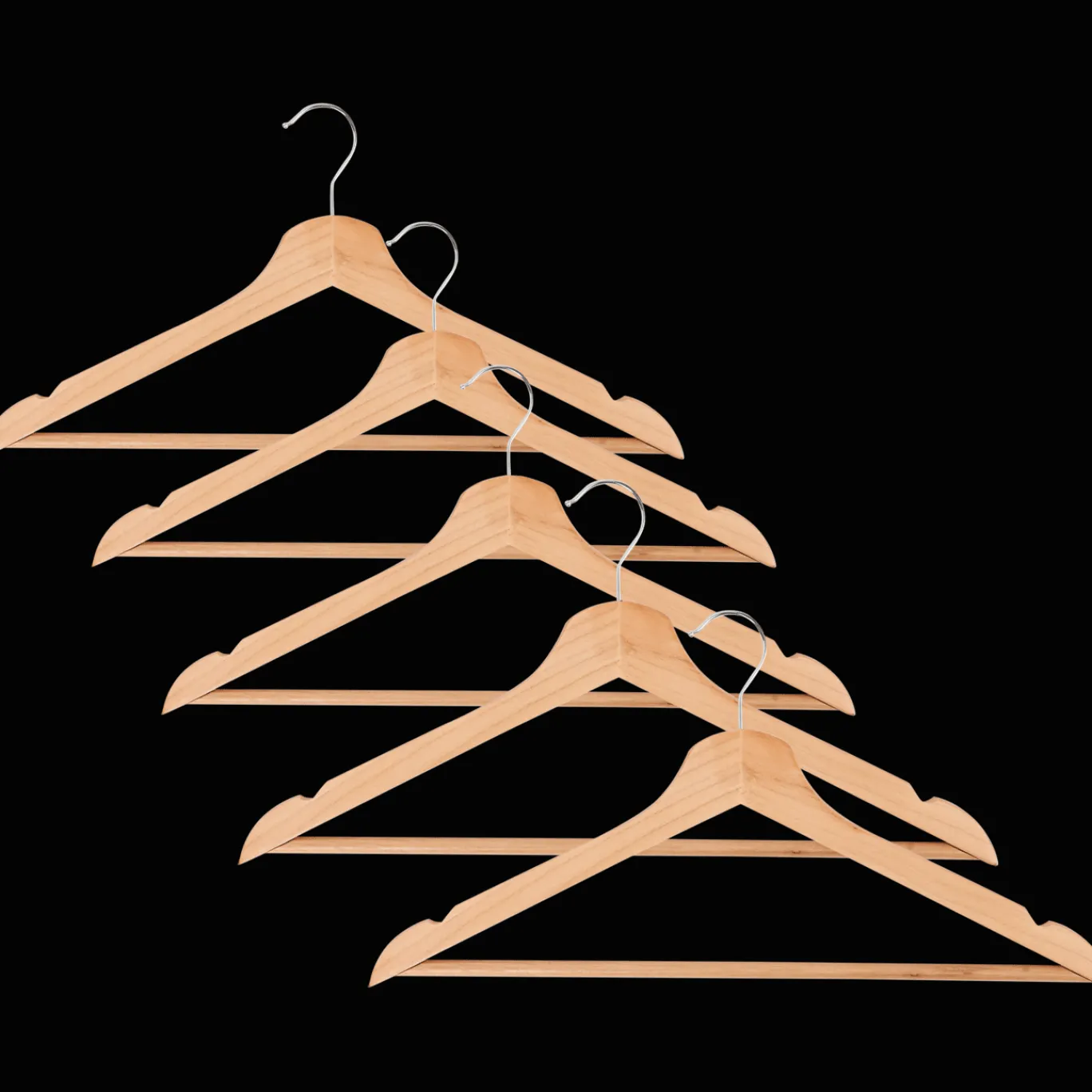 Action Wassen & Strijken^Houten kledinghangers